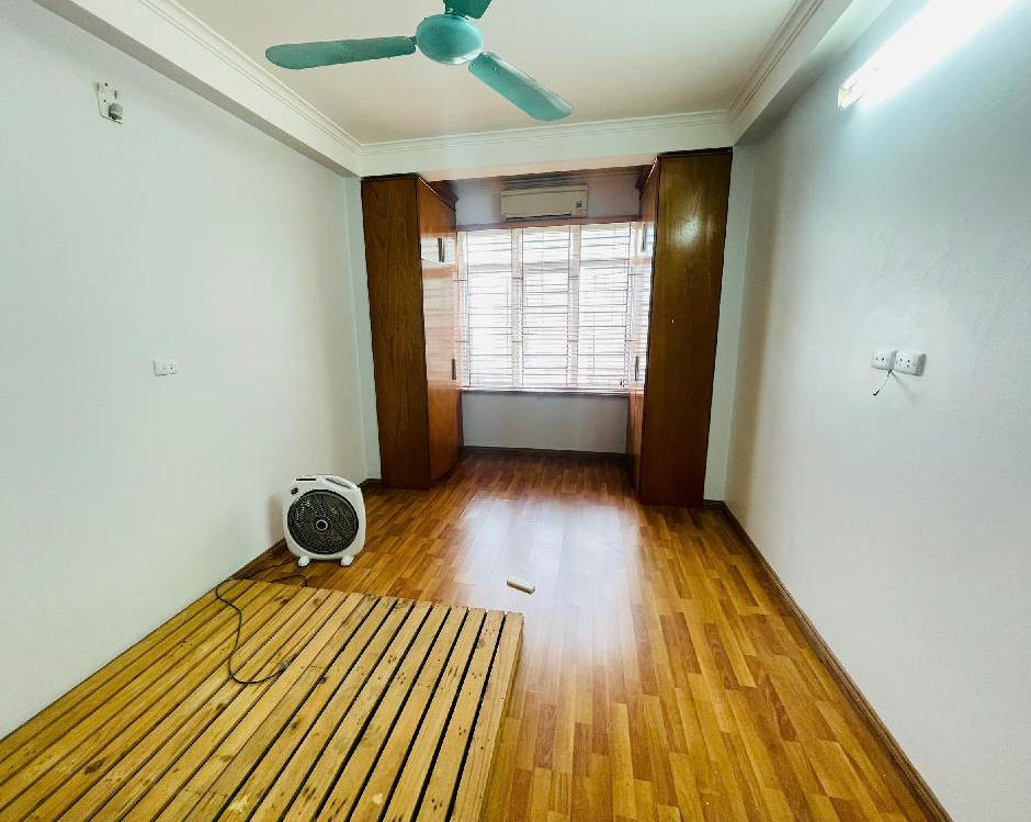 NHÀ SÁT PHỐ TRẦN CUNG - DT 55M - GIÁ 10,5 TỶ